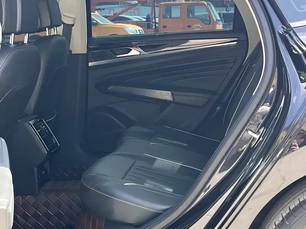 Volkswagen Passat — фото 2