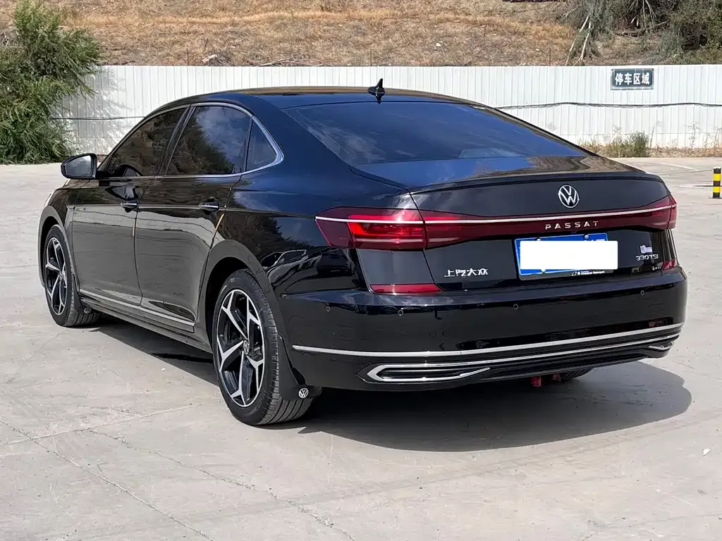 Volkswagen Passat — фото 9