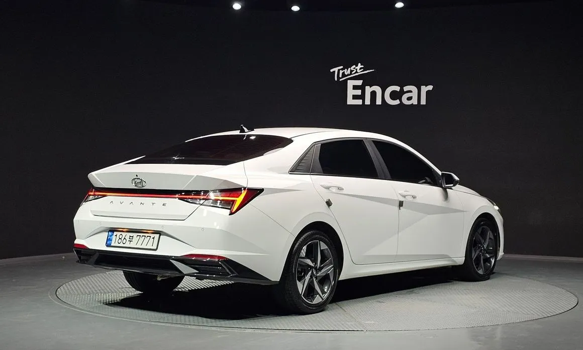 Hyundai AVANTE — фото 5
