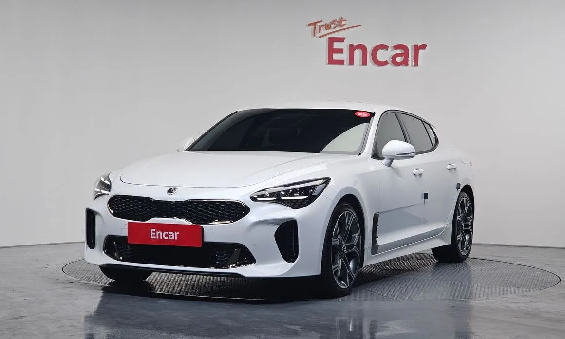 Kia Stinger — фото 1