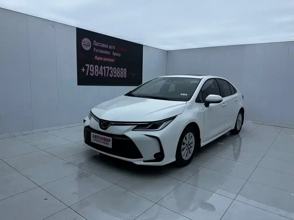 Toyota Corolla — фото 1