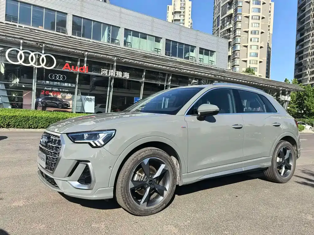 Audi Q3 — фото 10