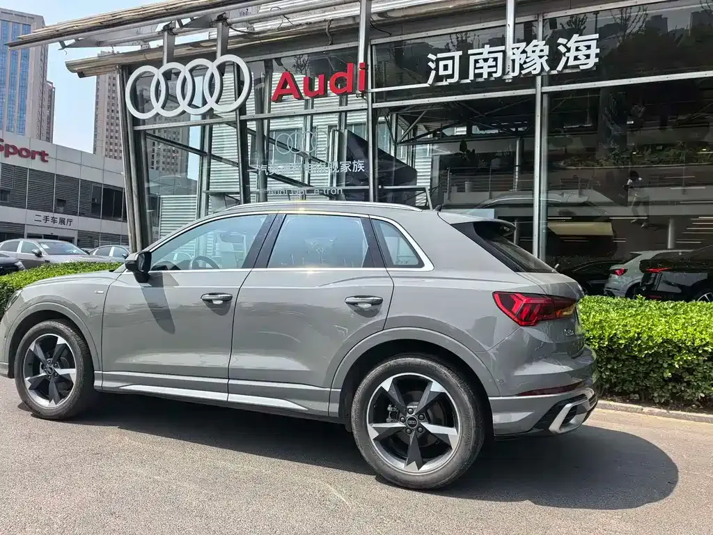 Audi Q3 — фото 6
