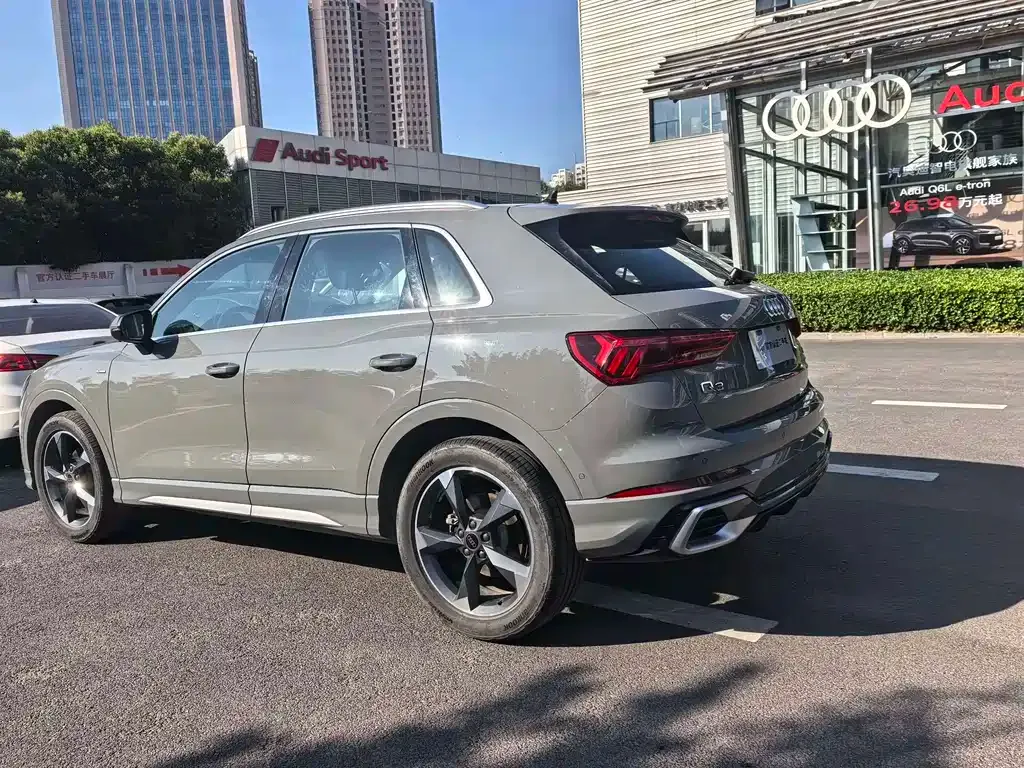 Audi Q3 — фото 7