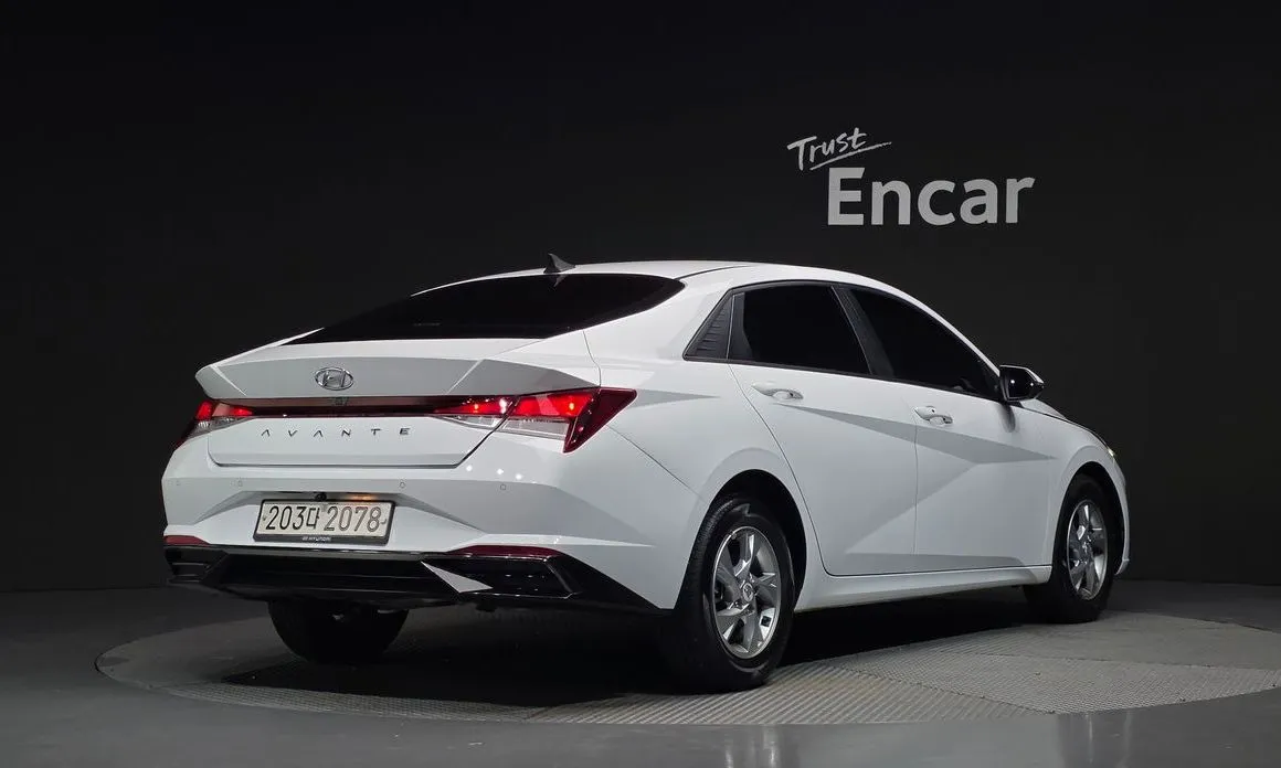 Hyundai AVANTE — фото 3