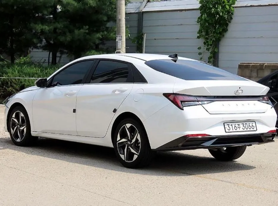 Hyundai AVANTE — фото 8