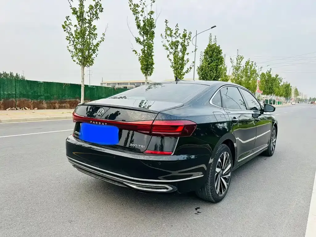 Volkswagen Passat — фото 9