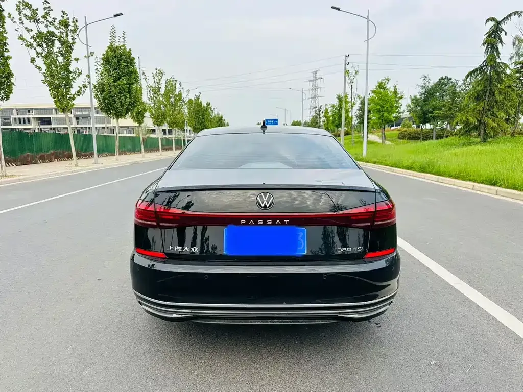 Volkswagen Passat — фото 2