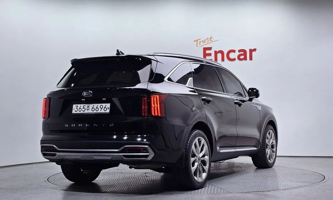Kia Sorento — фото 8