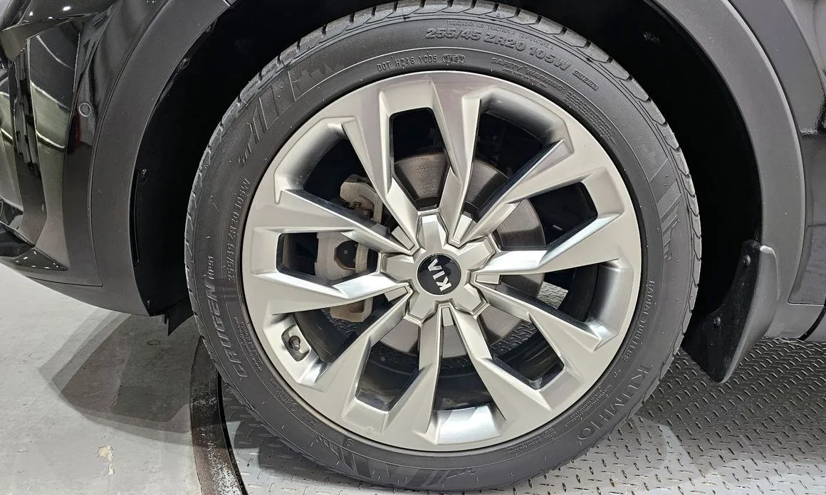 Kia Sorento — фото 9