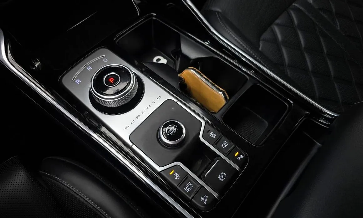 Kia Sorento — фото 6