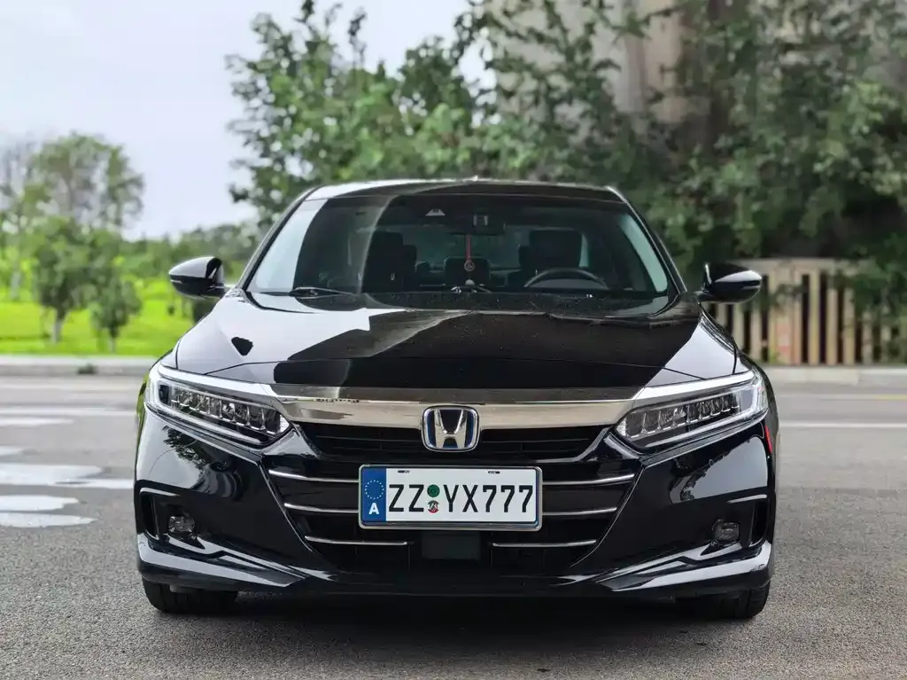 Honda Accord — фото 9