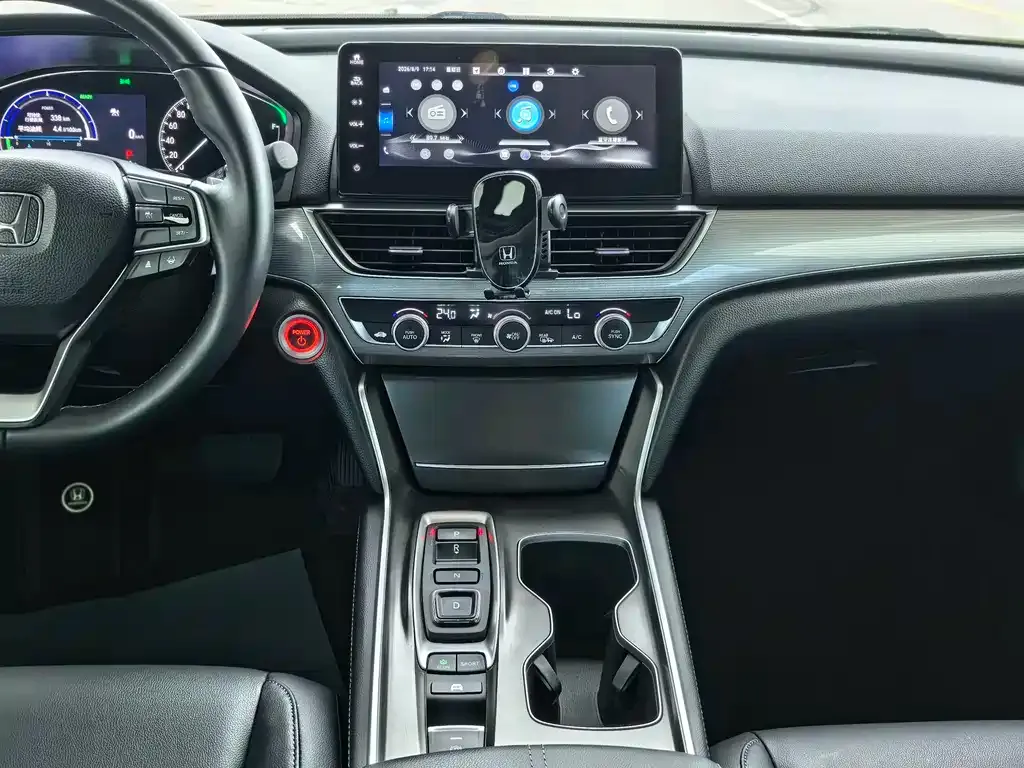 Honda Accord — фото 6