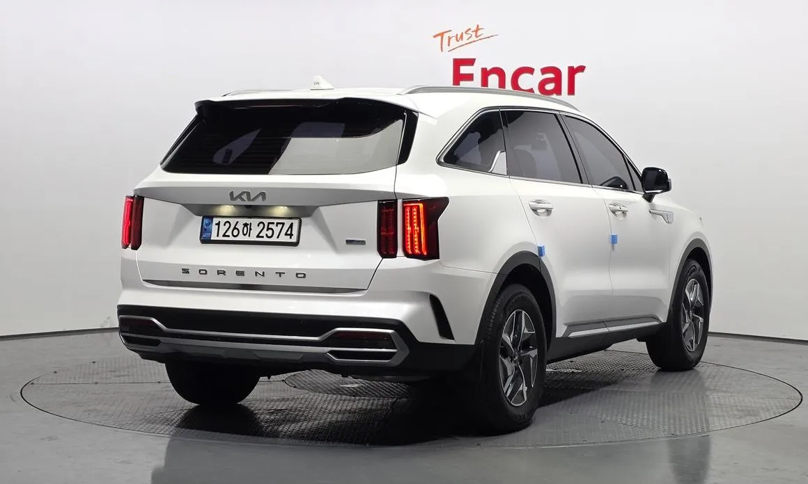 Kia Sorento — фото 8
