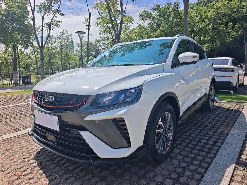 Geely Binyue — фото 1