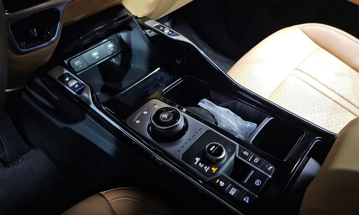Kia Sorento — фото 4
