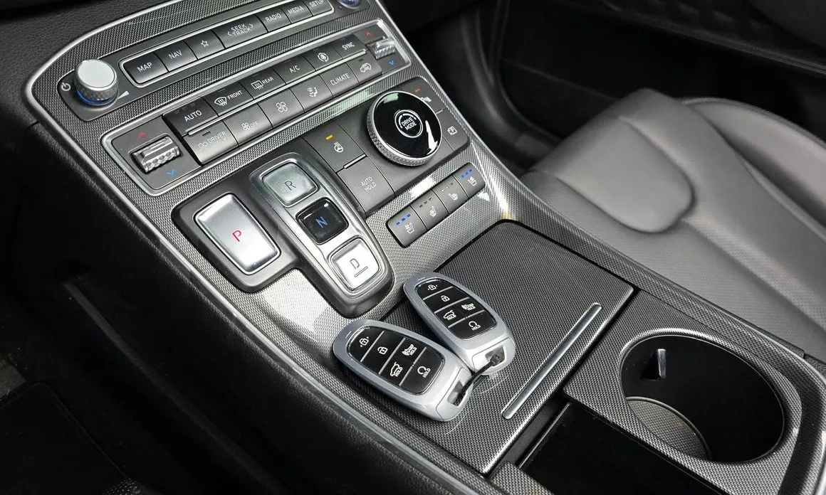Hyundai Santafe — фото 10