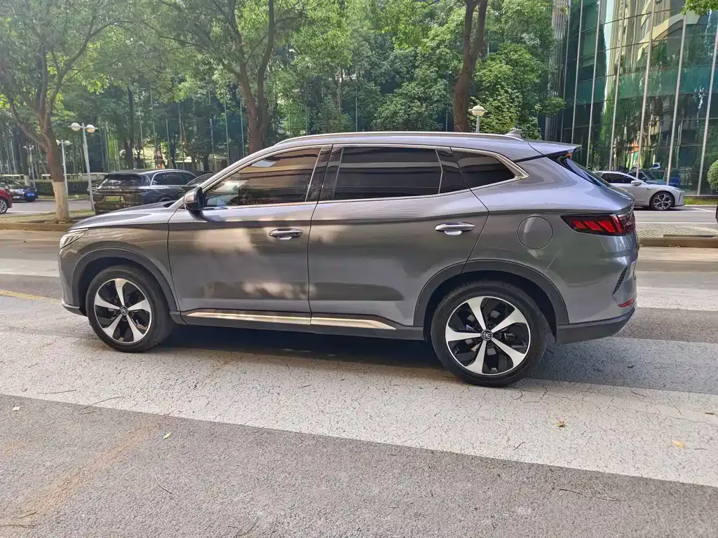 BYD PLUS New Energy — фото 7
