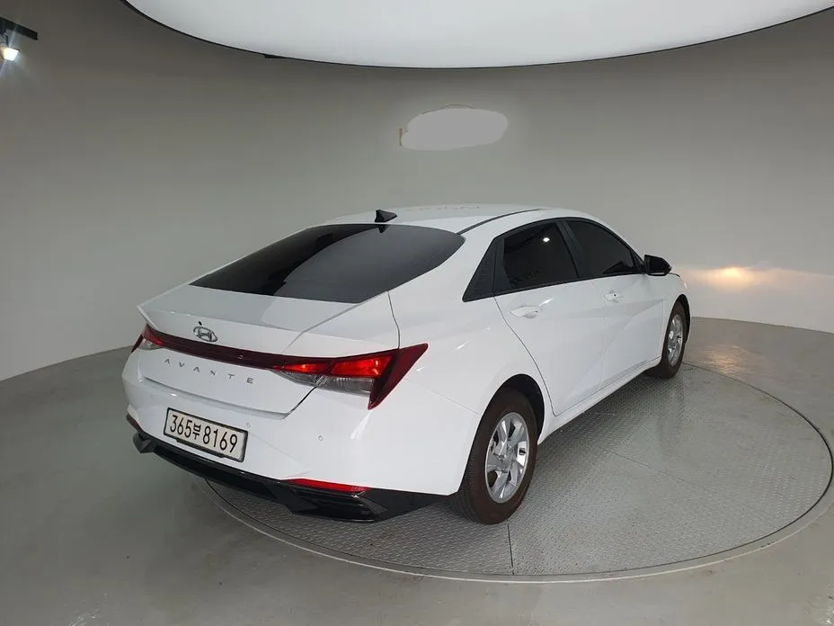 Hyundai AVANTE — фото 3