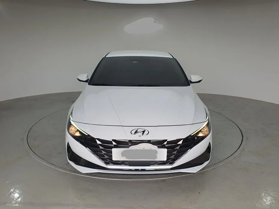 Hyundai AVANTE — фото 4
