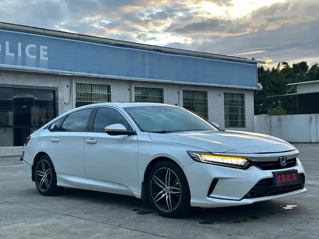 Honda Inspire — фото 1