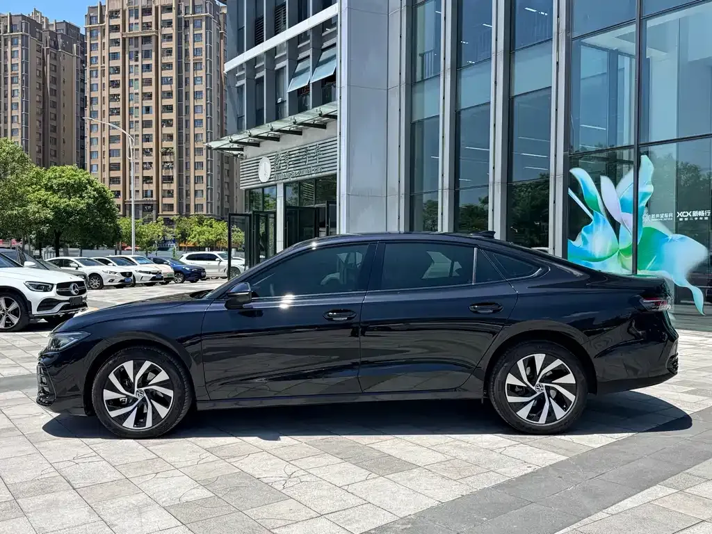 Volkswagen Passat — фото 8