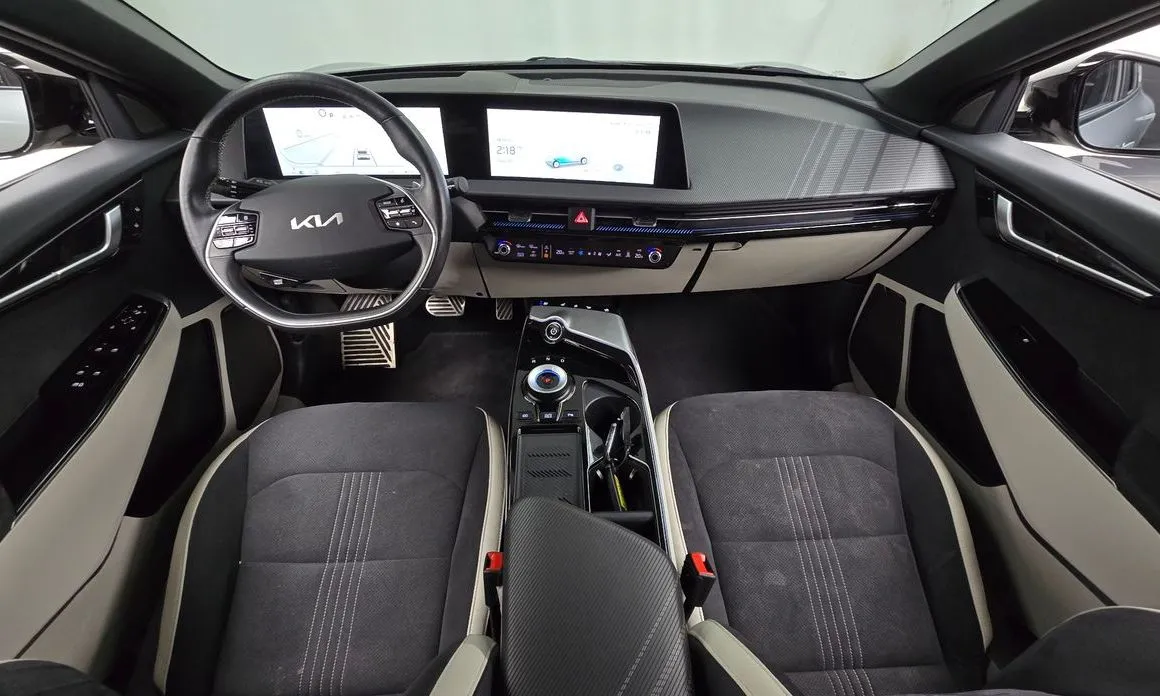 Kia EV6 — фото 10