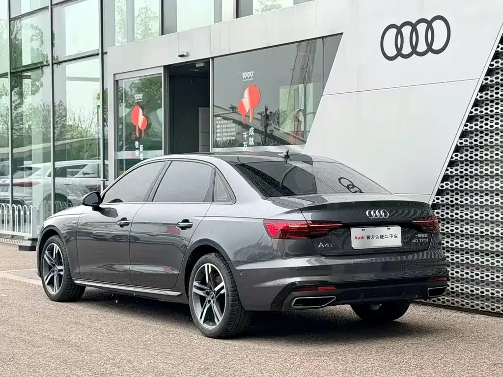 Audi A4L — фото 4