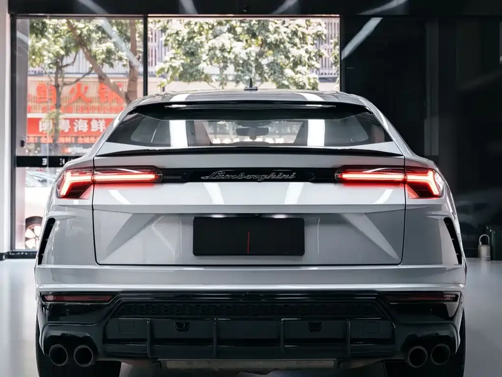 Lamborghini Urus — фото 7