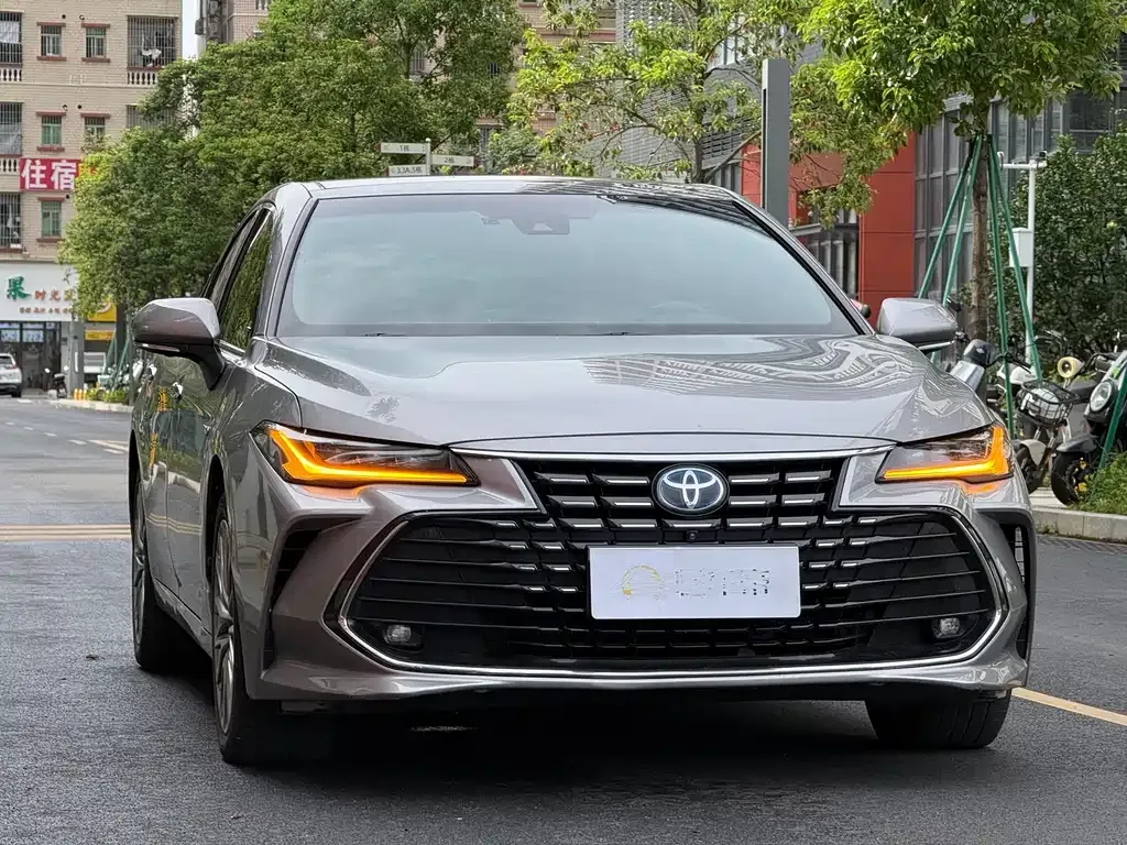 Toyota Avalon — фото 10