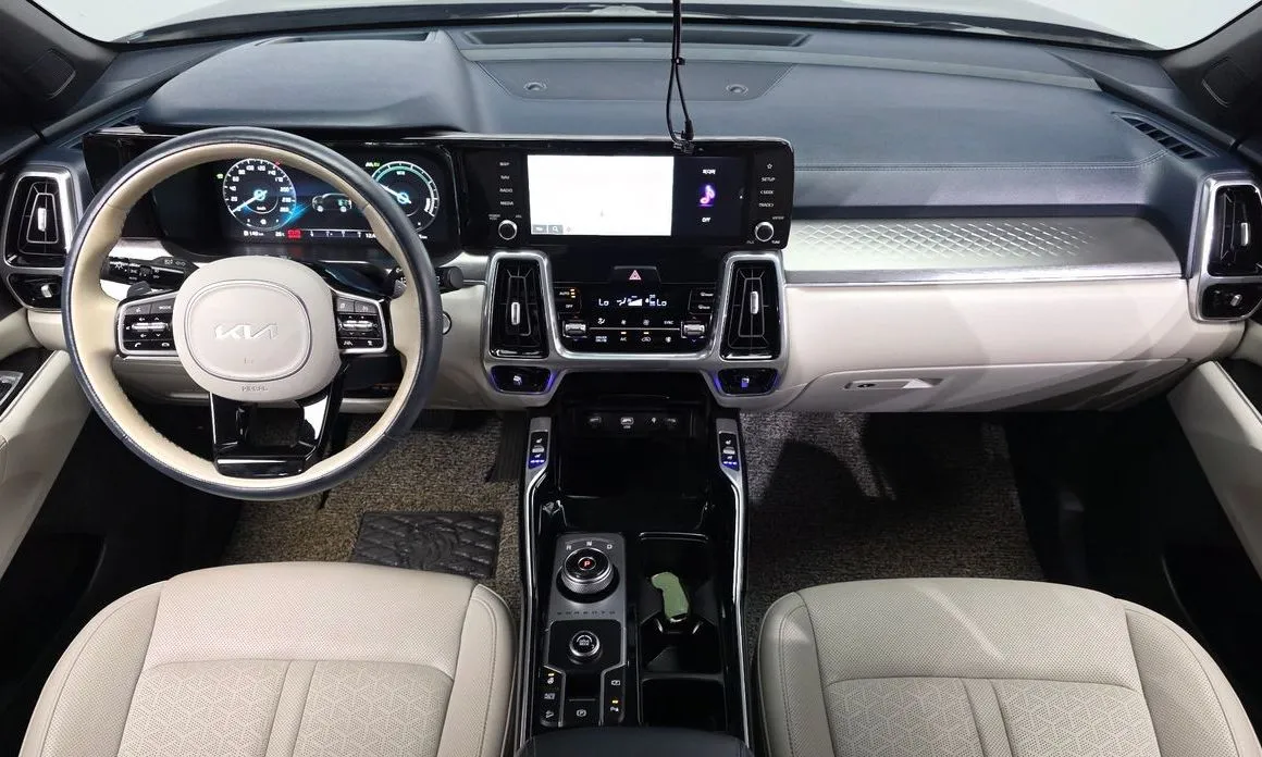 Kia Sorento — фото 8