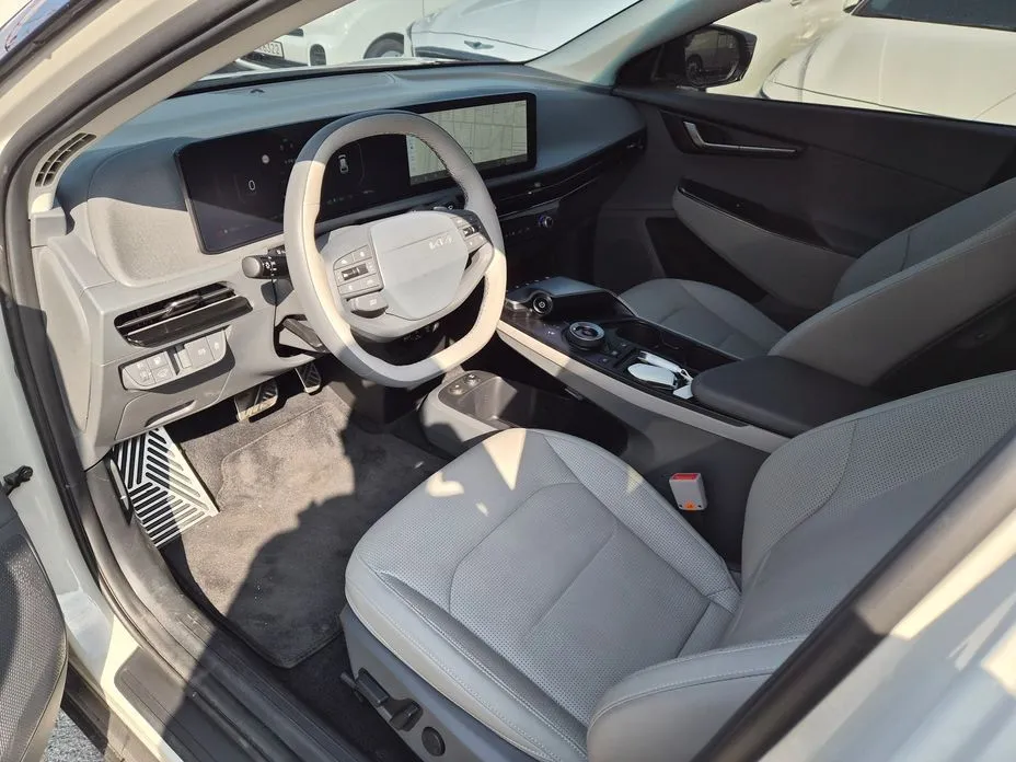 Kia EV6 — фото 9