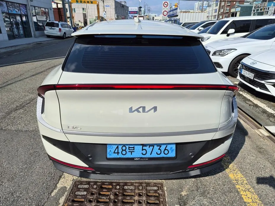 Kia EV6 — фото 8