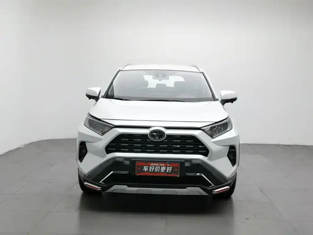 Toyota RAV4 — фото 3