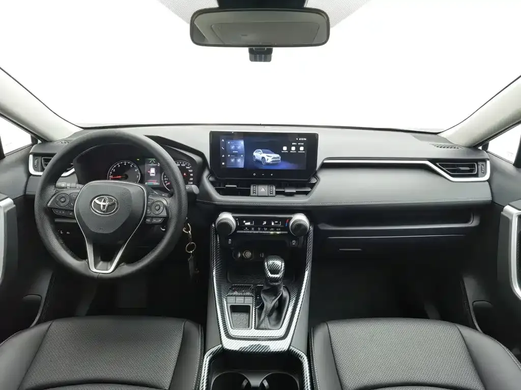 Toyota RAV4 — фото 8