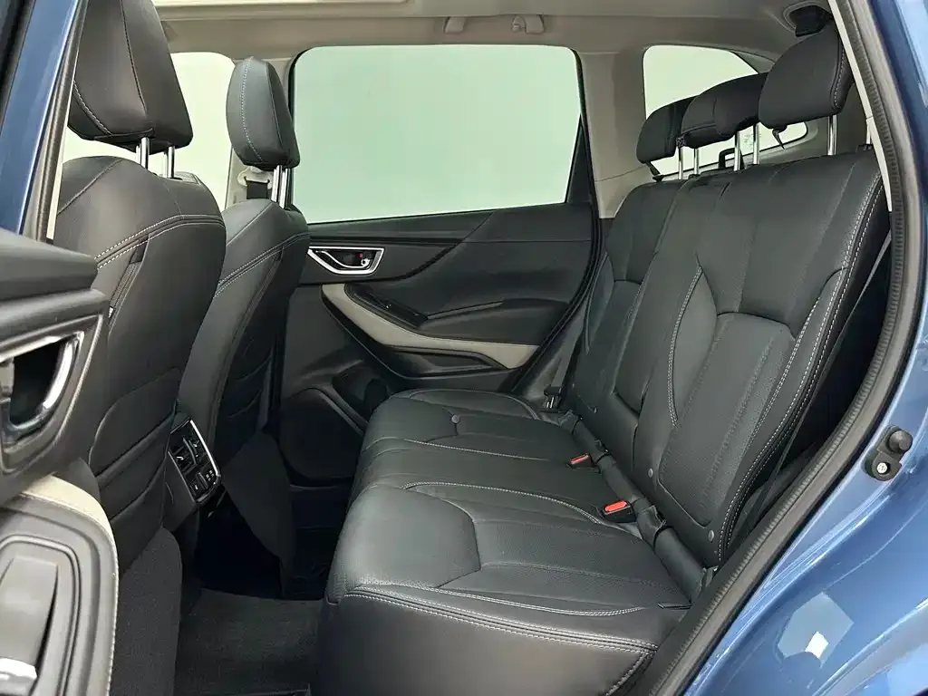 Subaru Forester — фото 5