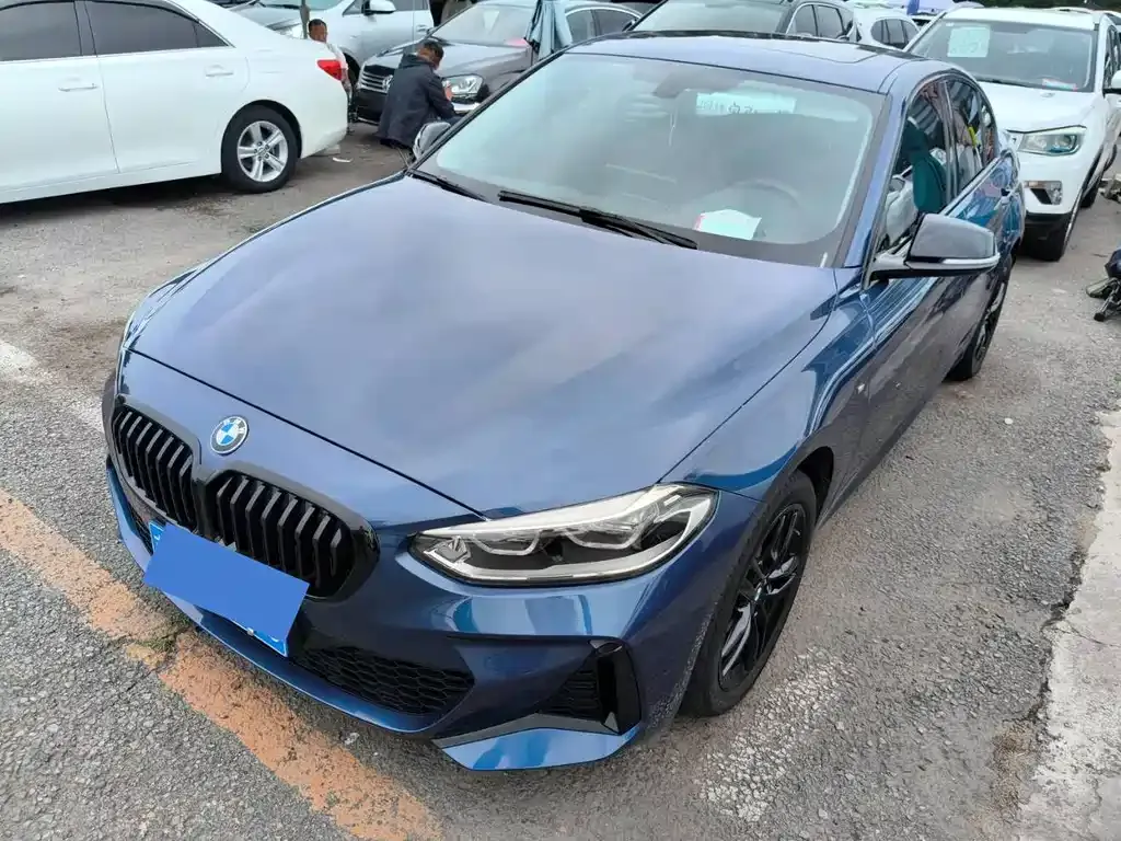 BMW 1 Series — фото 1