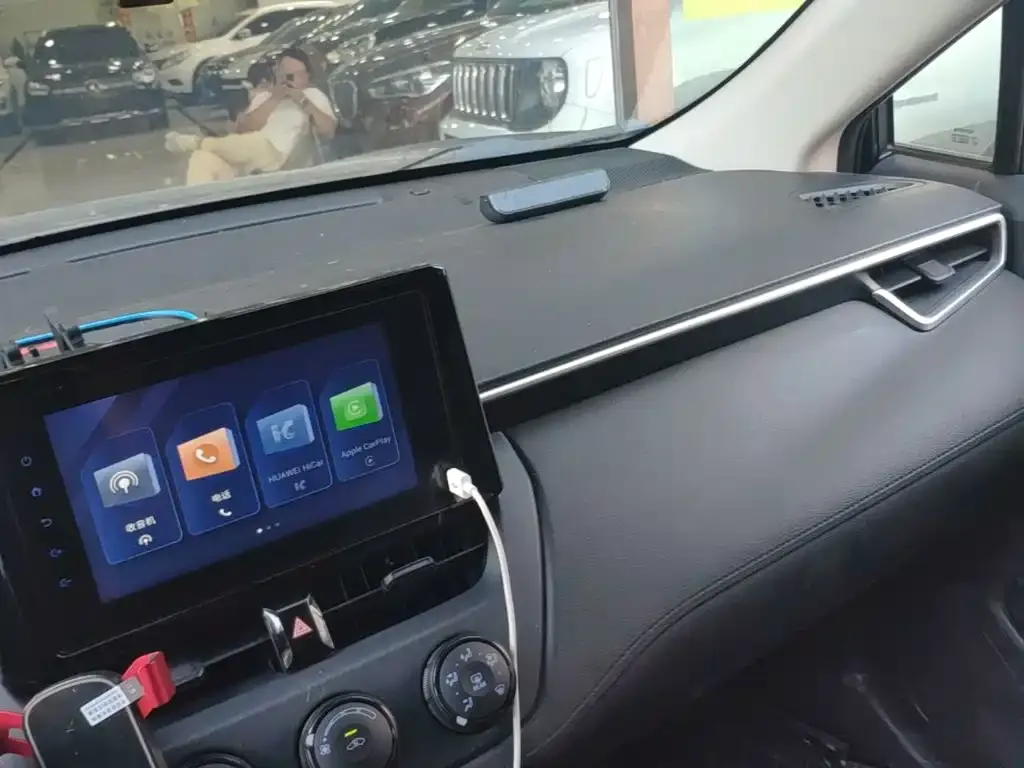 Toyota Corolla Cross — фото 2