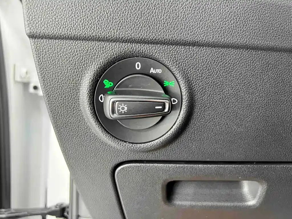 Volkswagen Tiguan L — фото 9