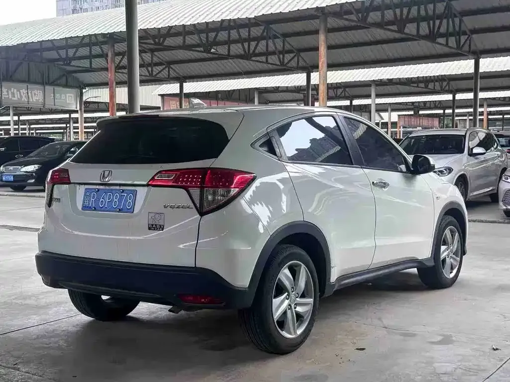 Honda Vezel — фото 6