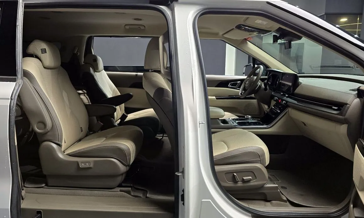 Kia Carnival — фото 10