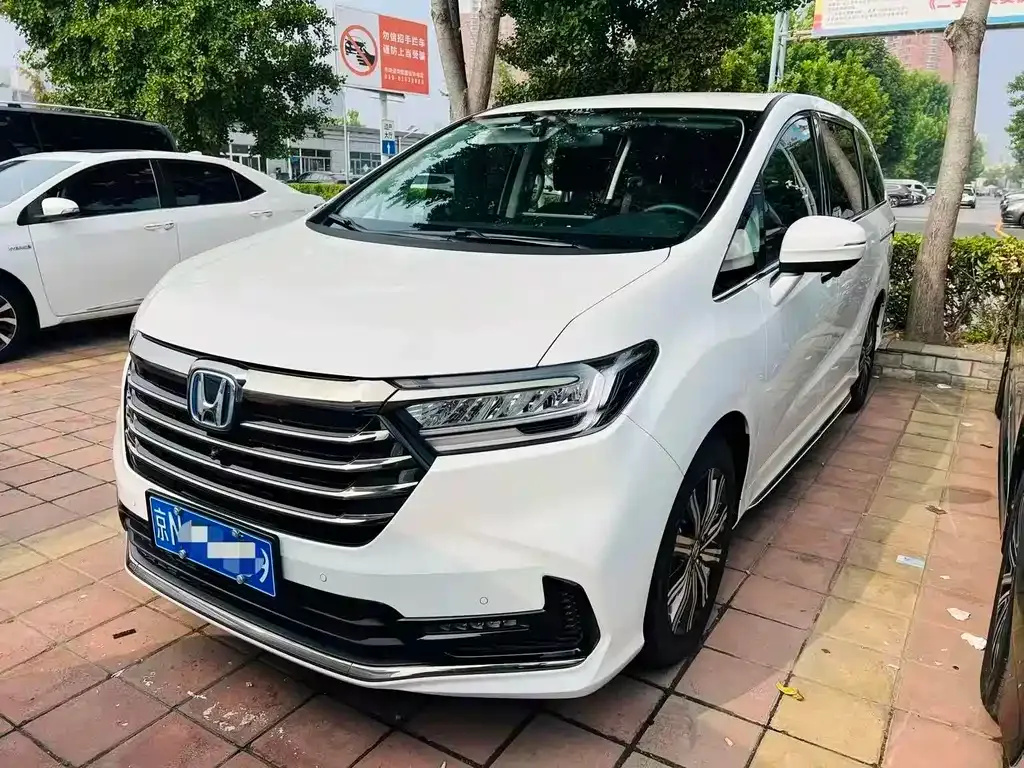 Honda Odyssey — фото 1