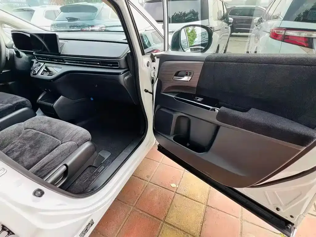 Honda Odyssey — фото 10