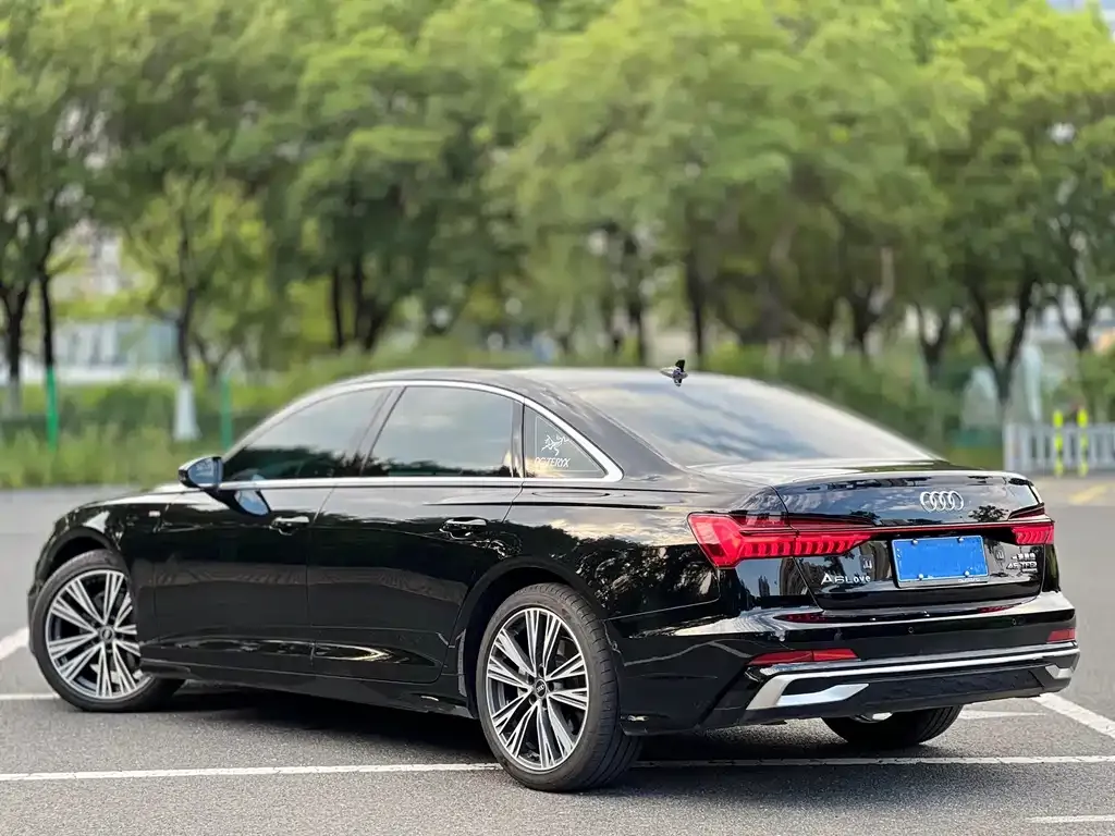 Audi A6L — фото 6