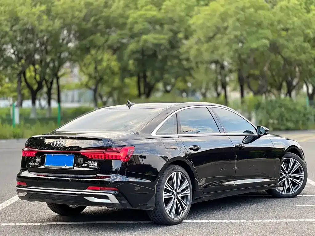 Audi A6L — фото 5