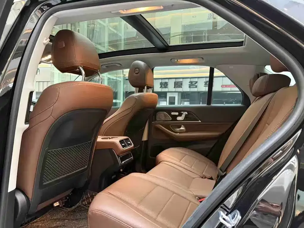 Mercedes-Benz GLE (Import) — фото 8