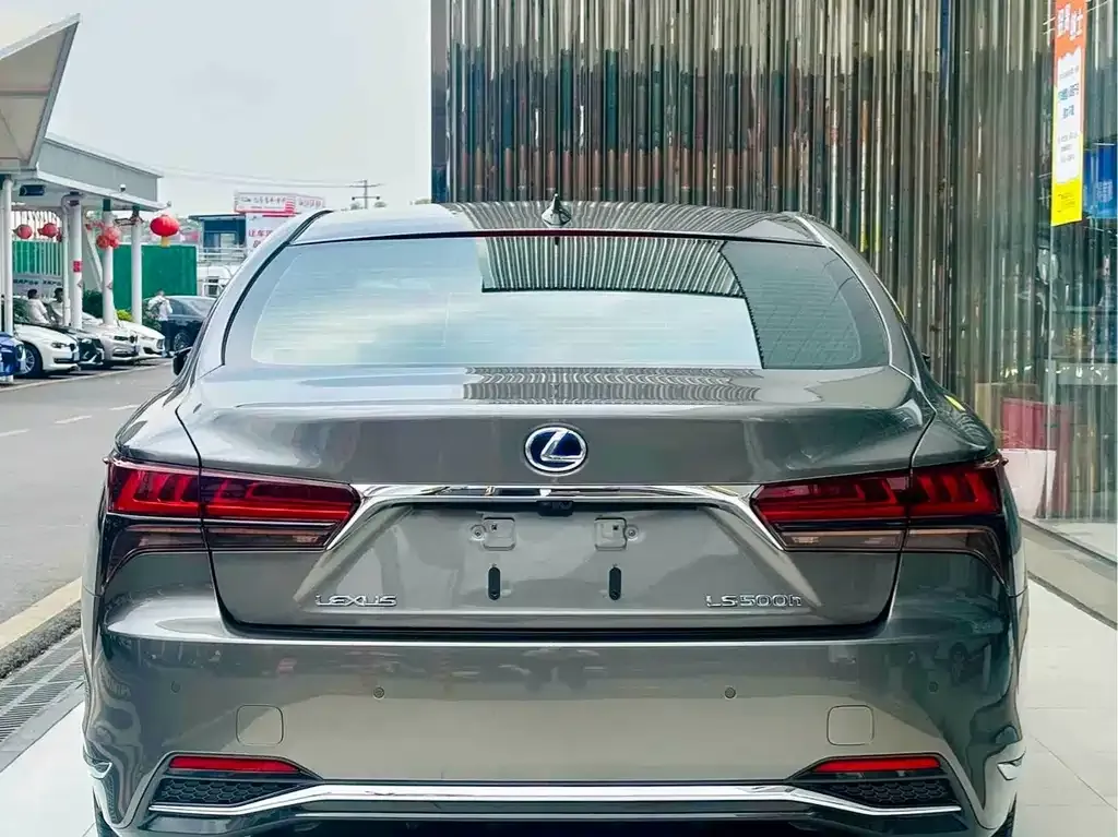 Lexus LS — фото 4