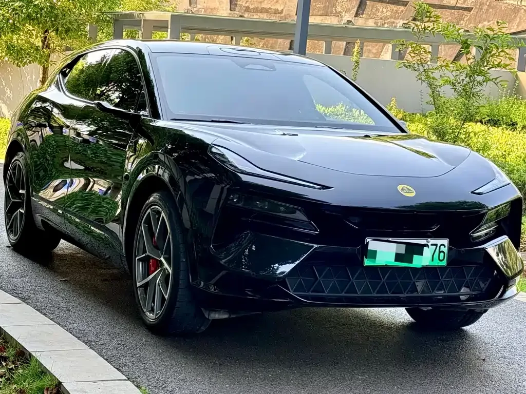 Lotus Eletre — фото 9