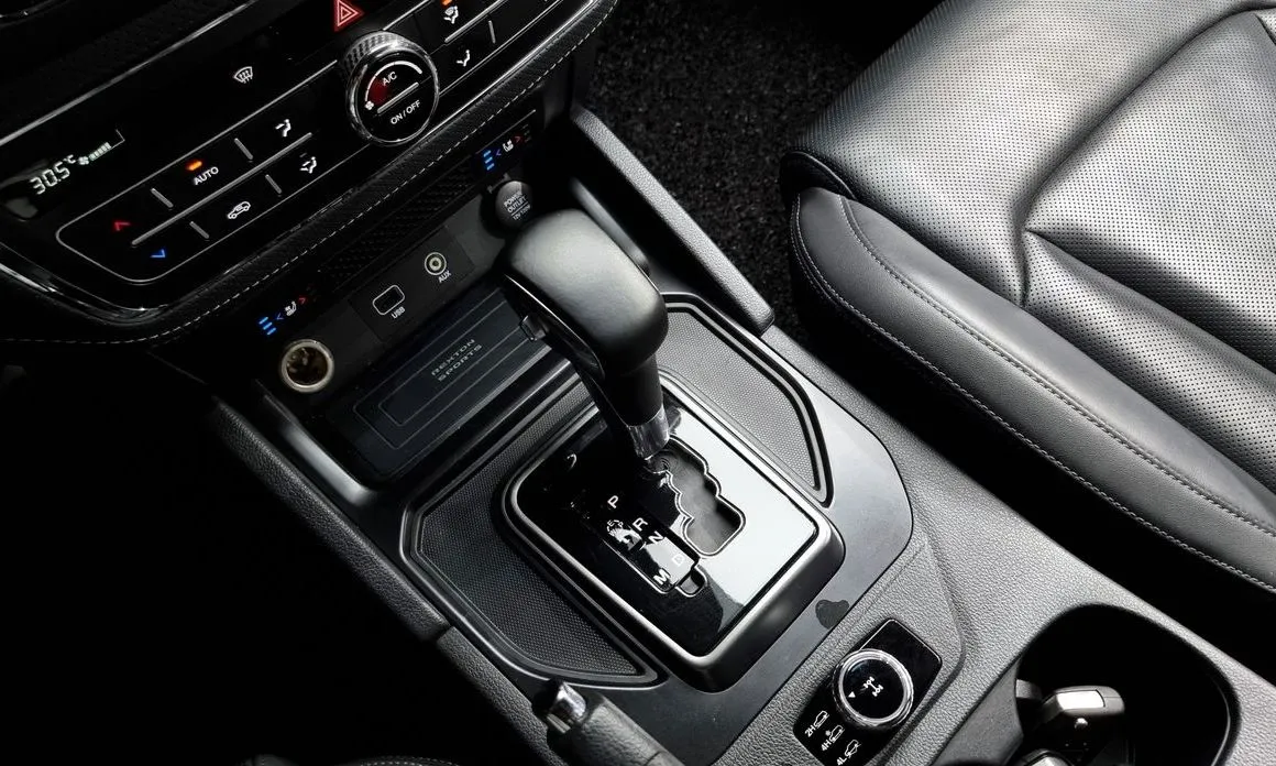 KG Mobility (Ssangyong) Rexton — фото 9