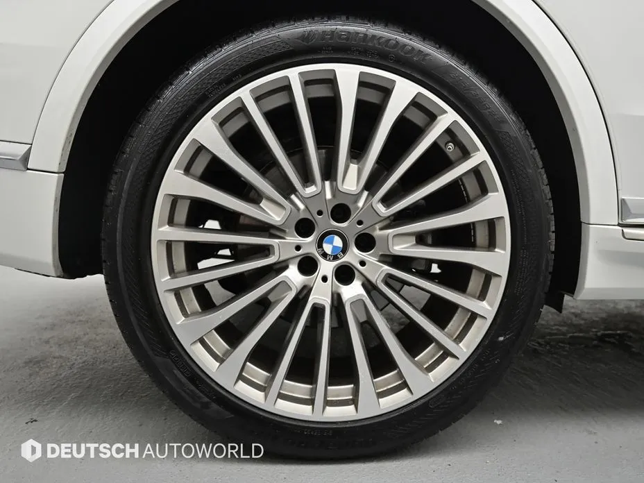 BMW X7 — фото 10